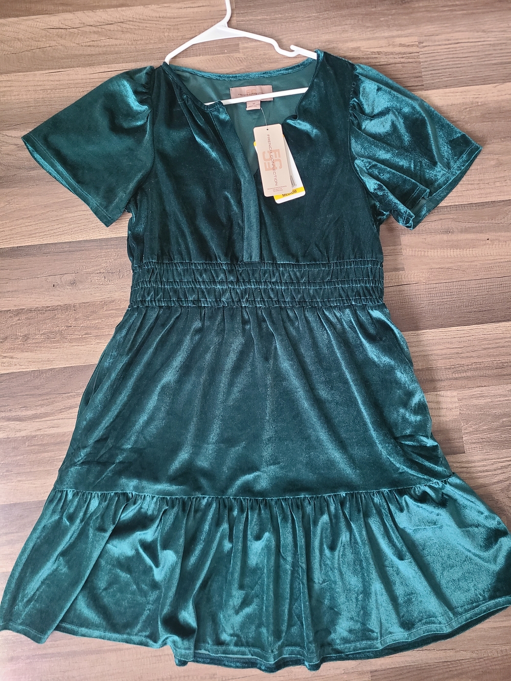 Womens' Velvet Short Sleeve Dress in Deep Green